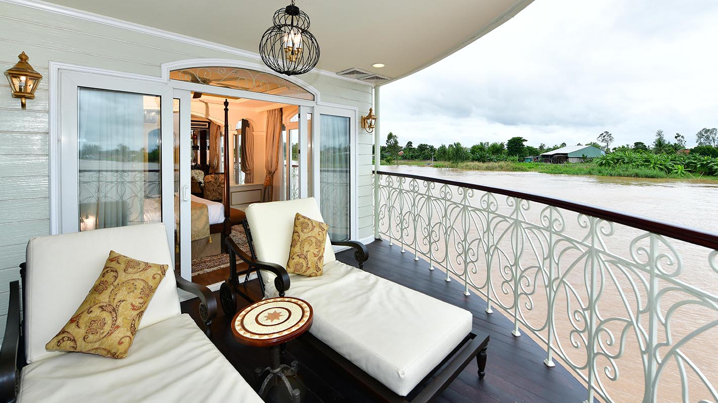 Private veranda with spacious relaxing area